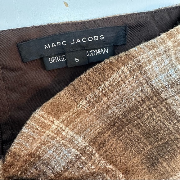 Marc Jacobs Plaid Print Knee-Length Wool Skirt (size 6) - Picture 2 of 10